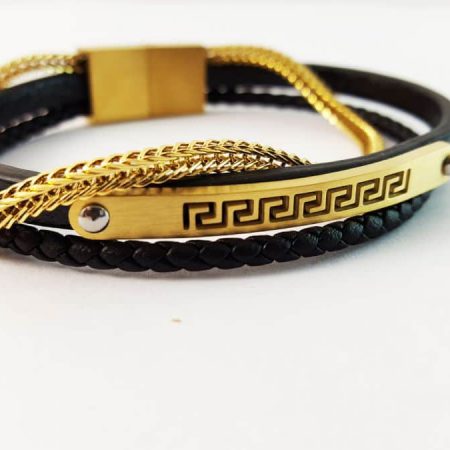 دستبند چرمی مردانه مشکی-طلایی زنجیری 3 ردیفه ch-201 از روبرو کنار