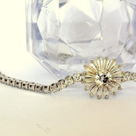 دستبند دخترانه نقره ای طرح قاصدک کلیو با کریستالهای سواروسکی Ds-n193 عکس از نزدیک